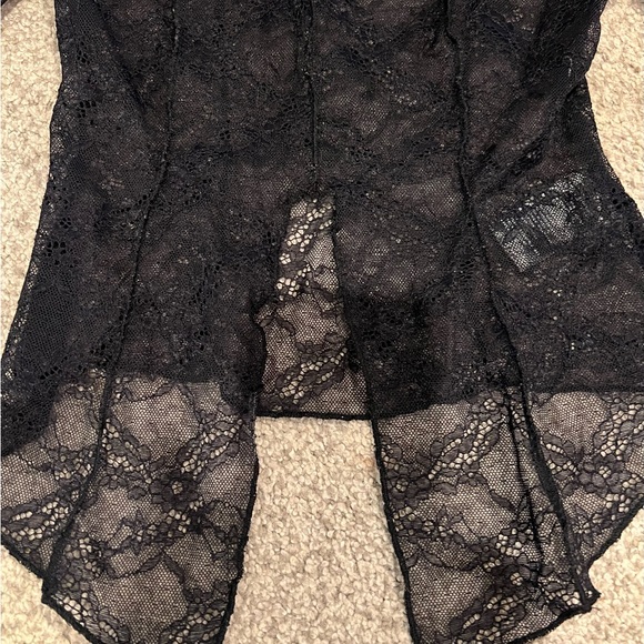 Urban Outfitters Black Lace Top - Picture 3 of 4